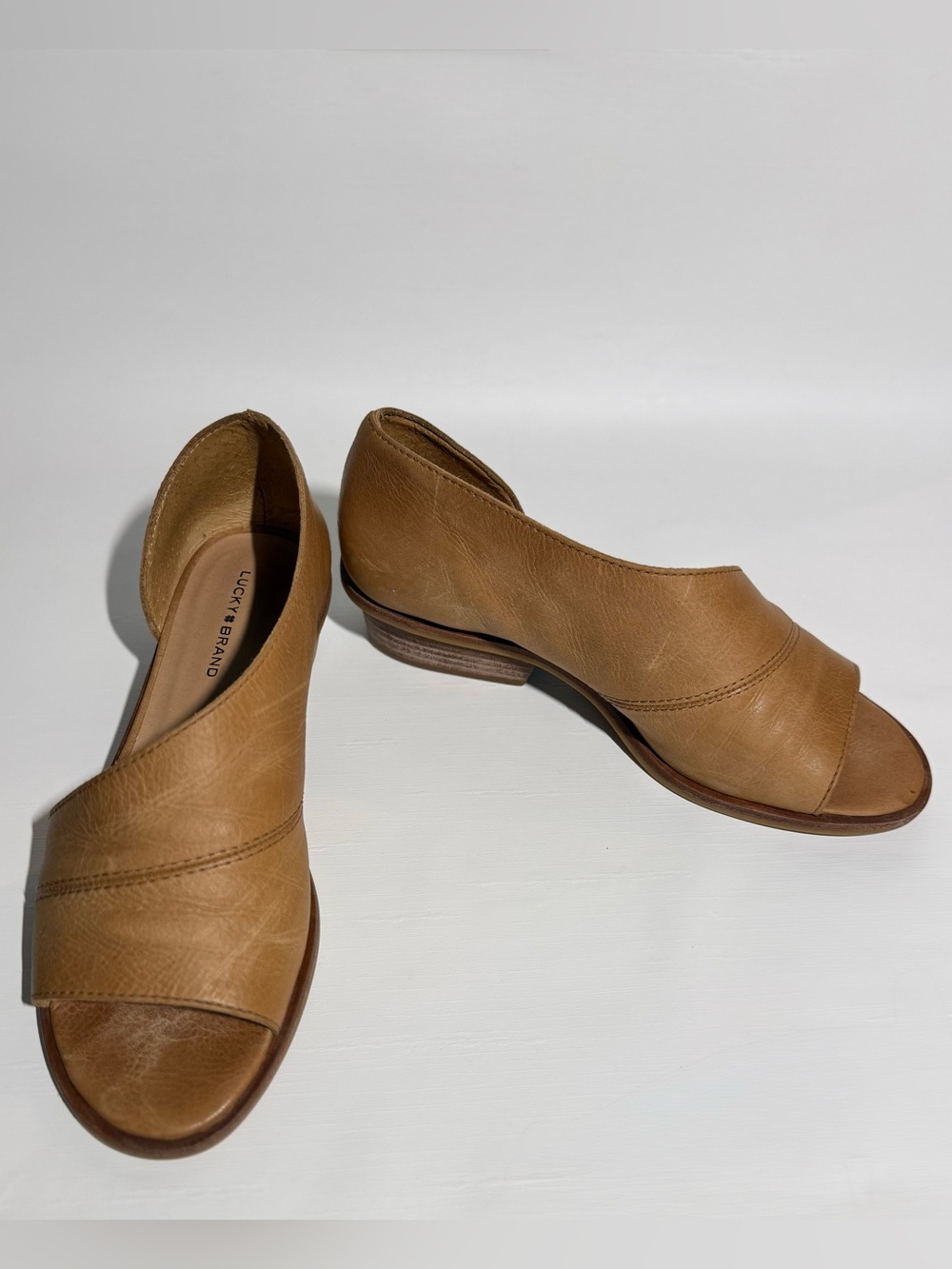 Lucky Brand Serkie Sandal Shoe in Dune Asymmetrical Leather D'Orsay Slip On